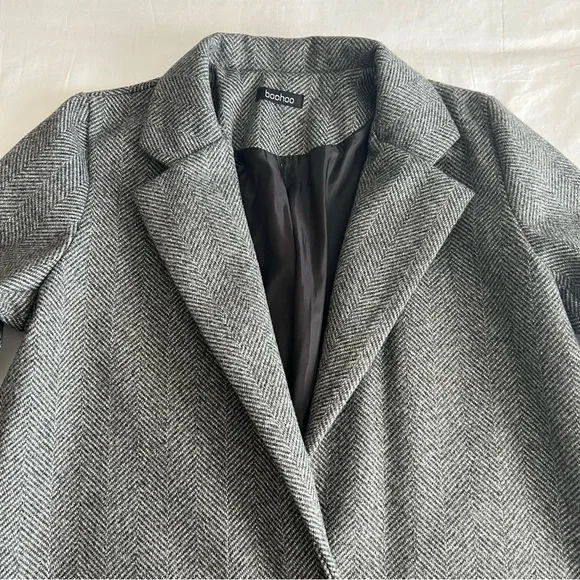 Boohoo Grey Long Coat - Picture 2 of 5